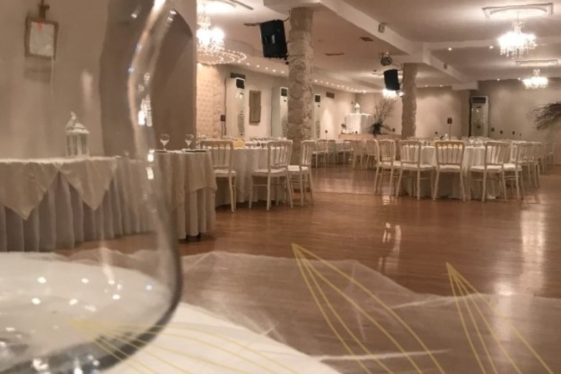 αριων μικρολιμανο αιθουσα δεξιωσεων